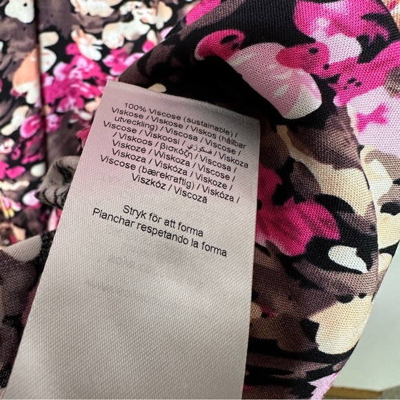 Floral Tiered Midi Dress with ¾ Sleeves | Black + Pink Print Soya Concept Size L - Picture 6 of 9